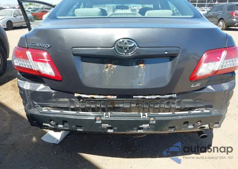 2010 Toyota Camry Le z USA, uszkodzony, nr VIN 4T1BF3EKXAU015548